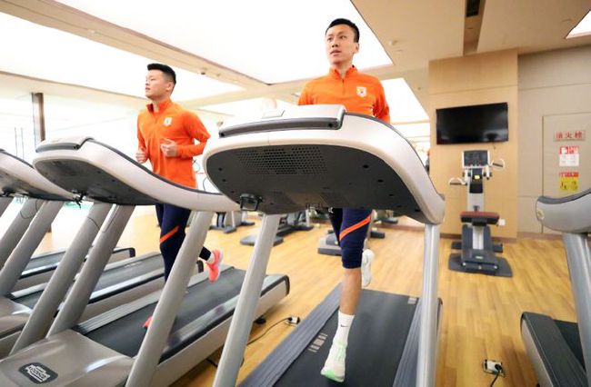 亚洲人成伊人成综合网久久